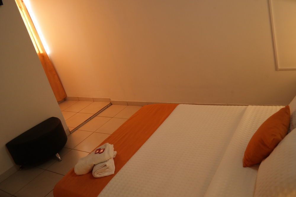 Otono Hostel San Gil Esterno foto